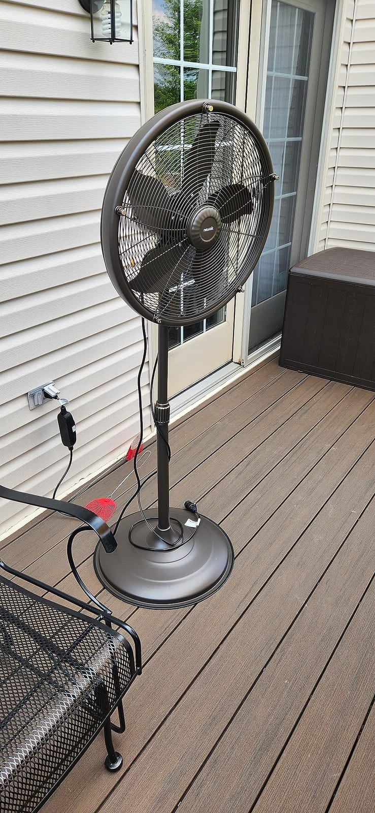 NewAir Outdoor Misting Pedestal Fan | 2,800 CFM Oscillating Patio Fan with Garden Hose Connection | 3 Speeds and Wide-Angle Cooling for Decks & Outdoor Spaces of up to 600 sq ft customer photo 1