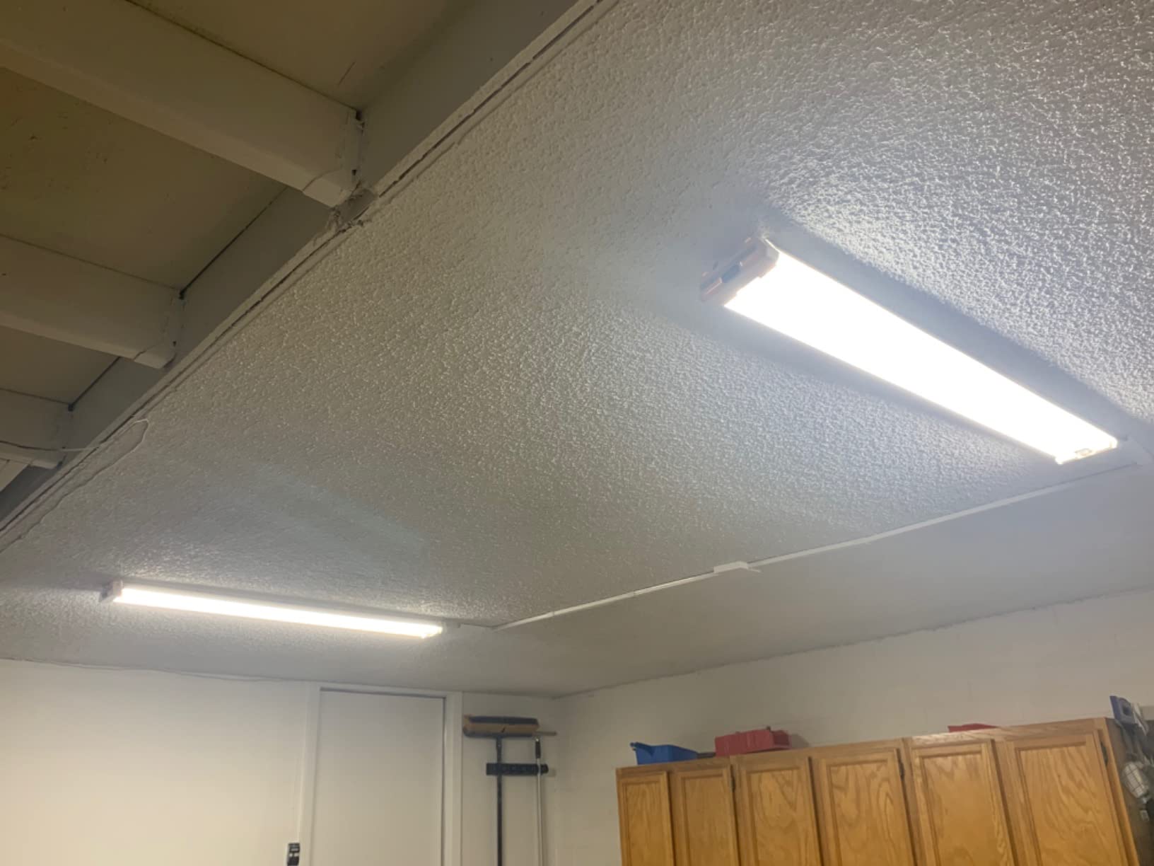 LEONLITE 2-Pack 4FT Motion Sensor LED Utility Shop Light, 40W, 5000K customer photo 1