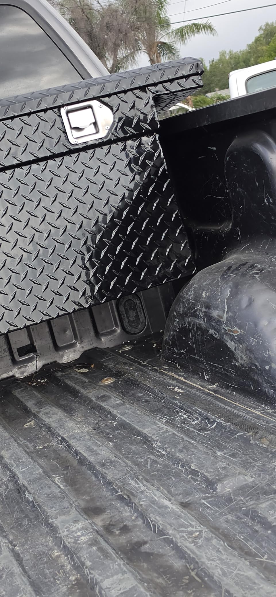 UWS EC10802 69-Inch Gloss Black Heavy-Wall Aluminum Deep Truck Tool Box with Low Profile, RigidCore Lid customer photo 1