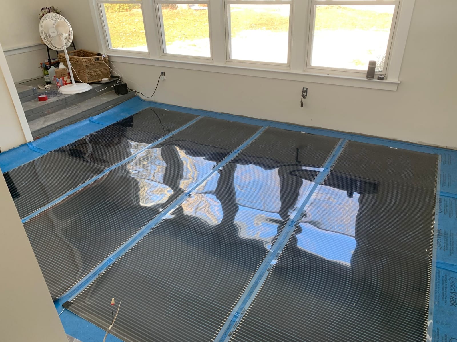 QuietWarmth Float QWARMKITFF Radiant Floor Heating Starter Kit Mat w/Programmable Thermostat for Laminate, Wood, Luxury Vinyl Floating Flooring- Cuttable Mat Size 3’x10' 120Volt (Covers 30sf) customer photo 2