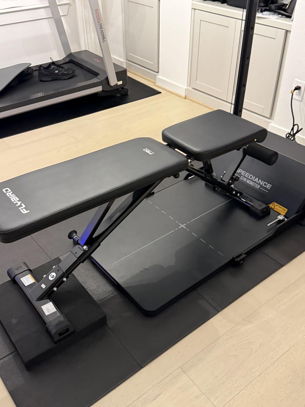 FLYBIRD WB5 Weight Bench, ASTM-Certified 800LBS Adjustable Weight Bench Workout Bench Foldable for Home Gym, 90° to -30° FID and 30in Extended Backrest for Bench Press Strength Training Exercise customer photo 2