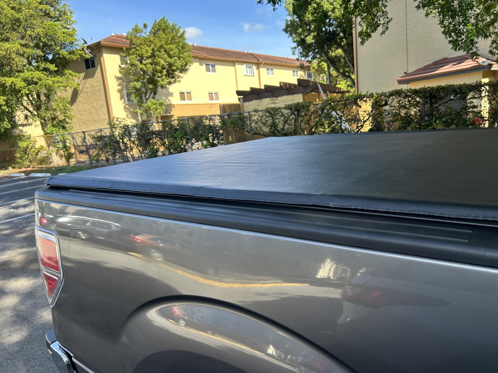 DNA MOTORING Truck Bed Top Hard Solid Tri-Fold Tonneau Cover Compatible with 2015-2024 Ford F150 5.5 ft Bed, New Upgrade, TTC-HARD-015 customer photo 2