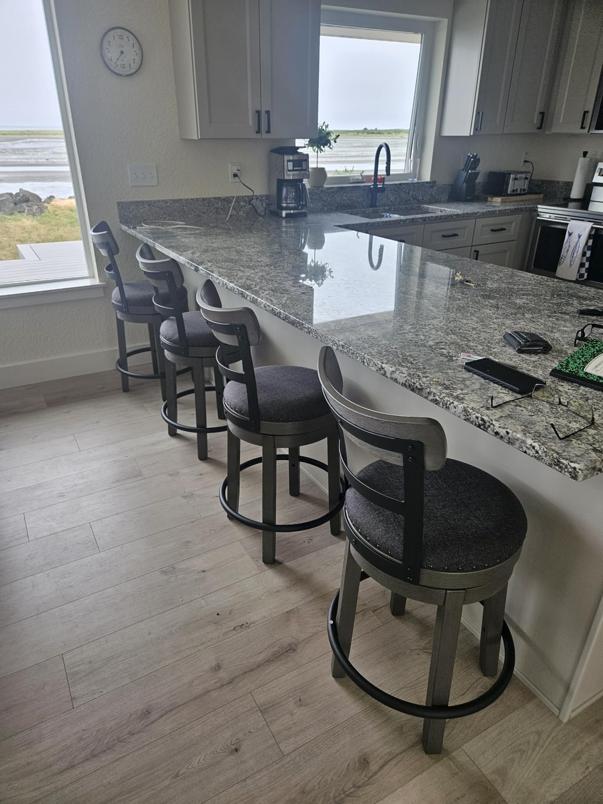 Signature Design by Ashley Valebeck Swivel Counter Height Bar Stool, White customer photo 2