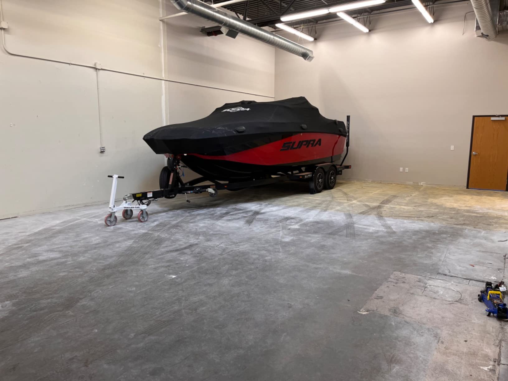 Trailer Tug - World's Greatest Trailer Dolly - 3,500lb Max Tongue Weight - Equal to 15,000lb Trailer - Manual Dolly for RV, Boat, Camper, Flatbed, Enclosed Trailers - Heavy Duty 1500lb Limit Casters customer photo 1