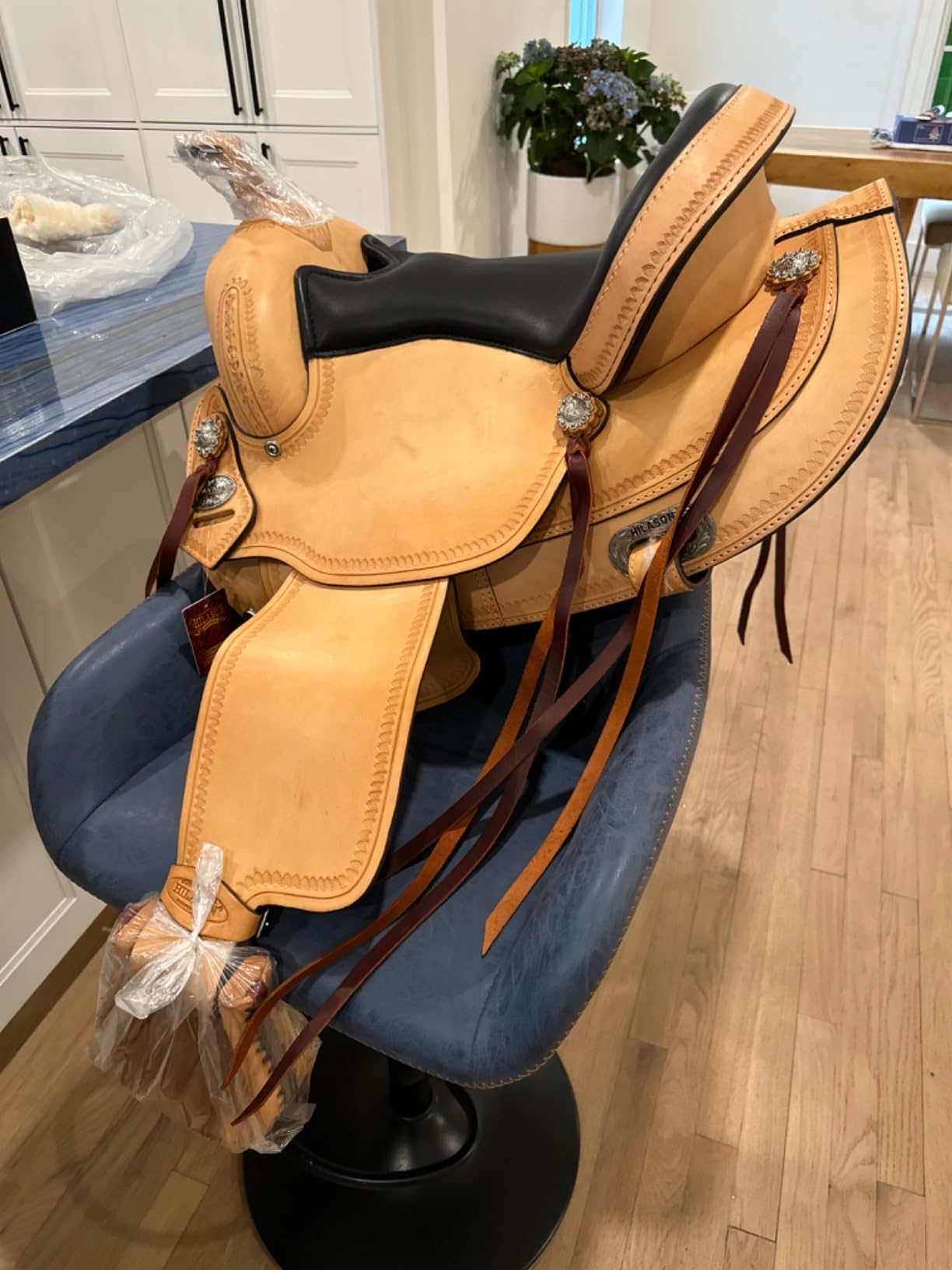 HILASON Hand-Tooled Leather Western Saddle Flex Tree Tan customer photo 1
