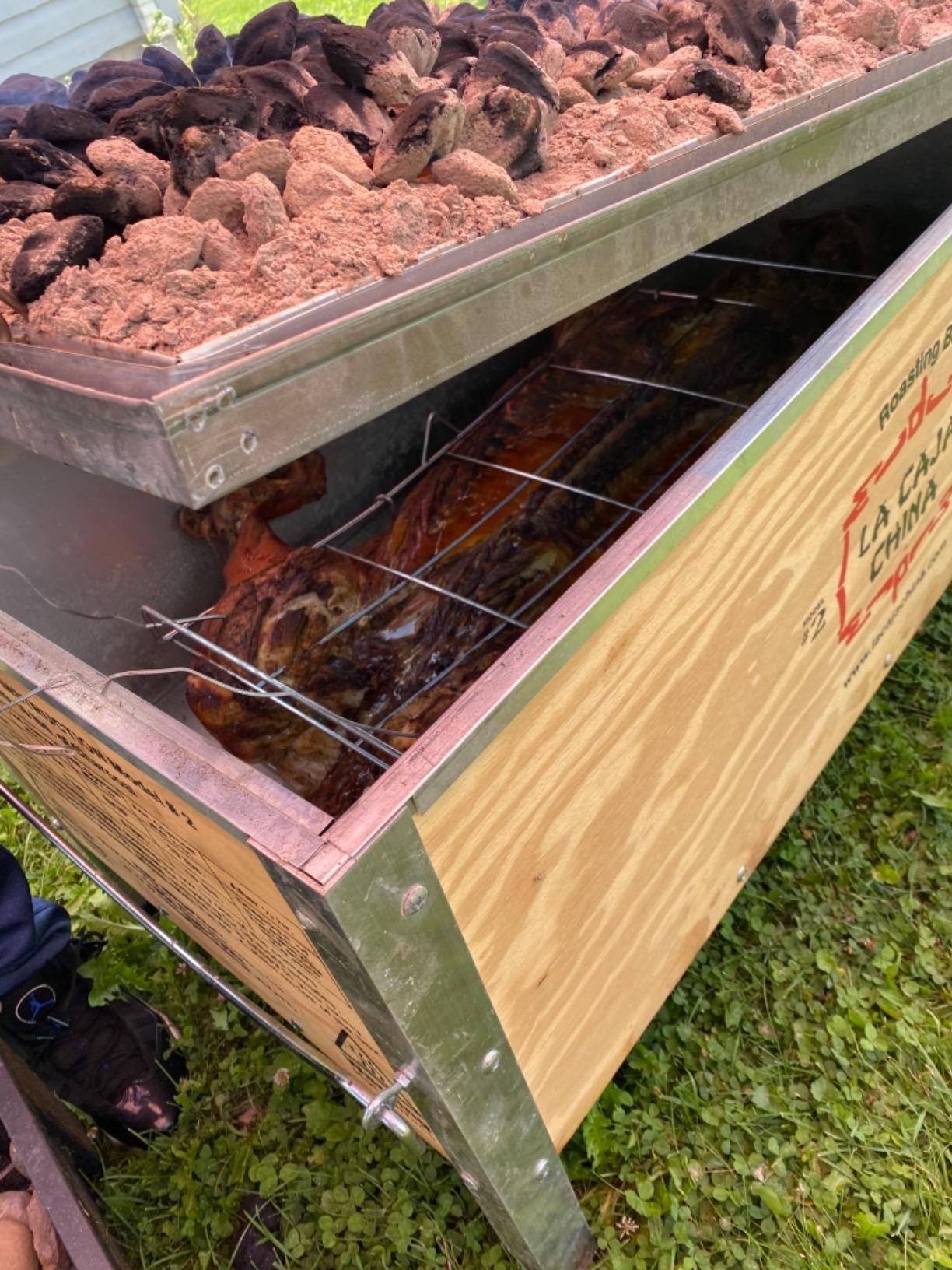La Caja China Model #1-70 LB Pig Roaster, Outdoor Barbecue & Rotisserie Grill, Metal Jacket Black customer photo 2