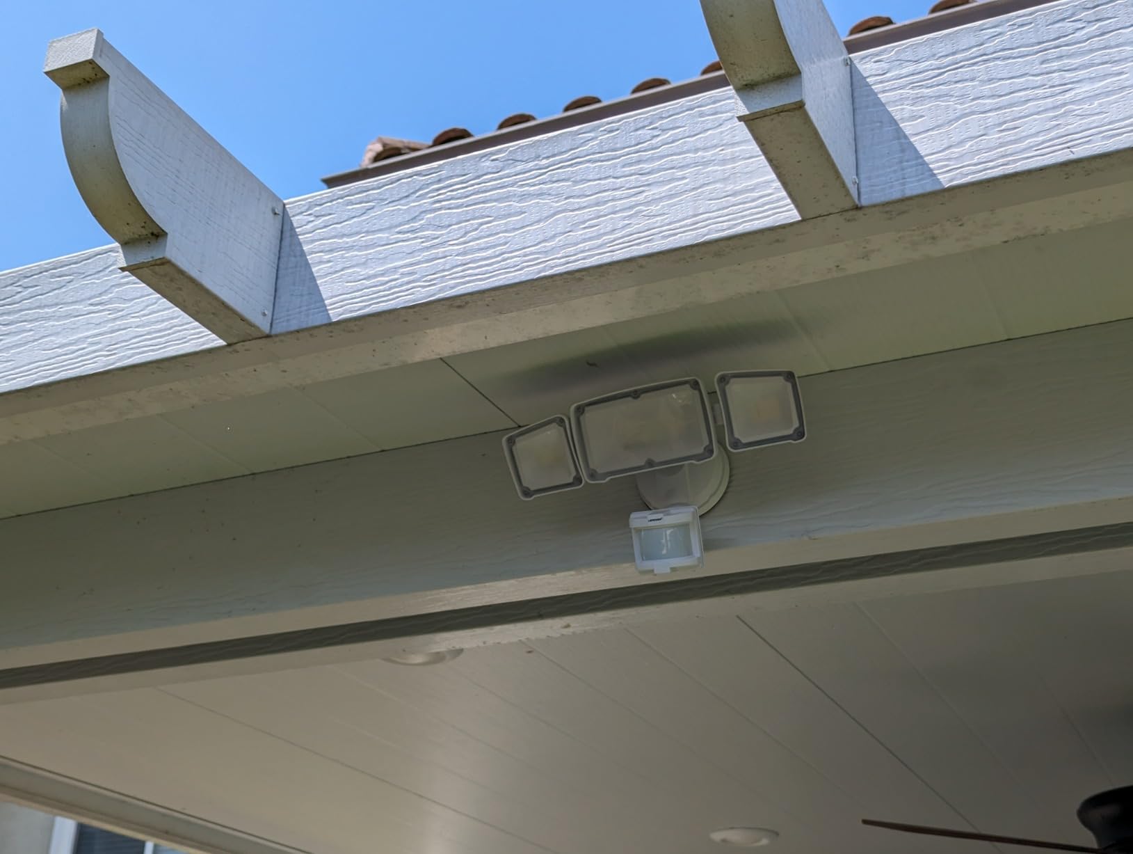 LEPOWER LED Security Light Motion Sensor Outdoor Lights, Easy to Install customer photo 2