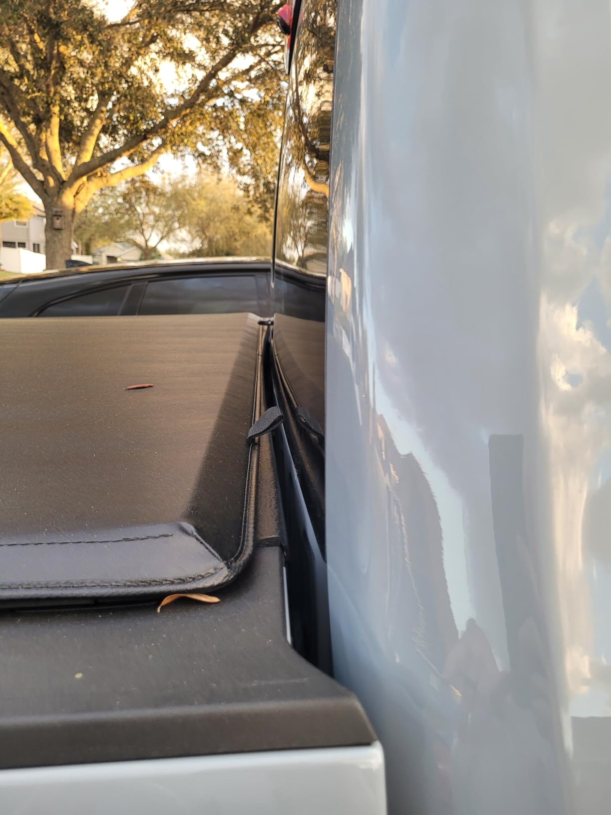 Tyger Auto T1 Soft Roll-up Truck Bed Tonneau Cover Compatible with 2017-2026 Ford F-250 F-350 Super Duty | 6.75' (82