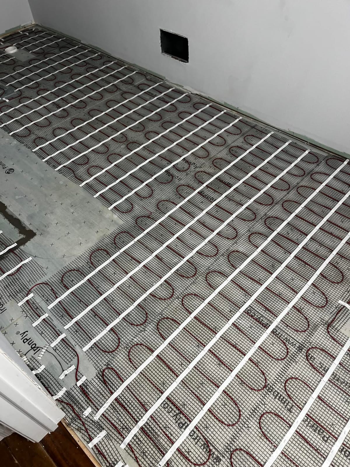LuxHeat 20 sqft Radiant Floor Heating System w/Touch Prog Thermostat 120V customer photo 2