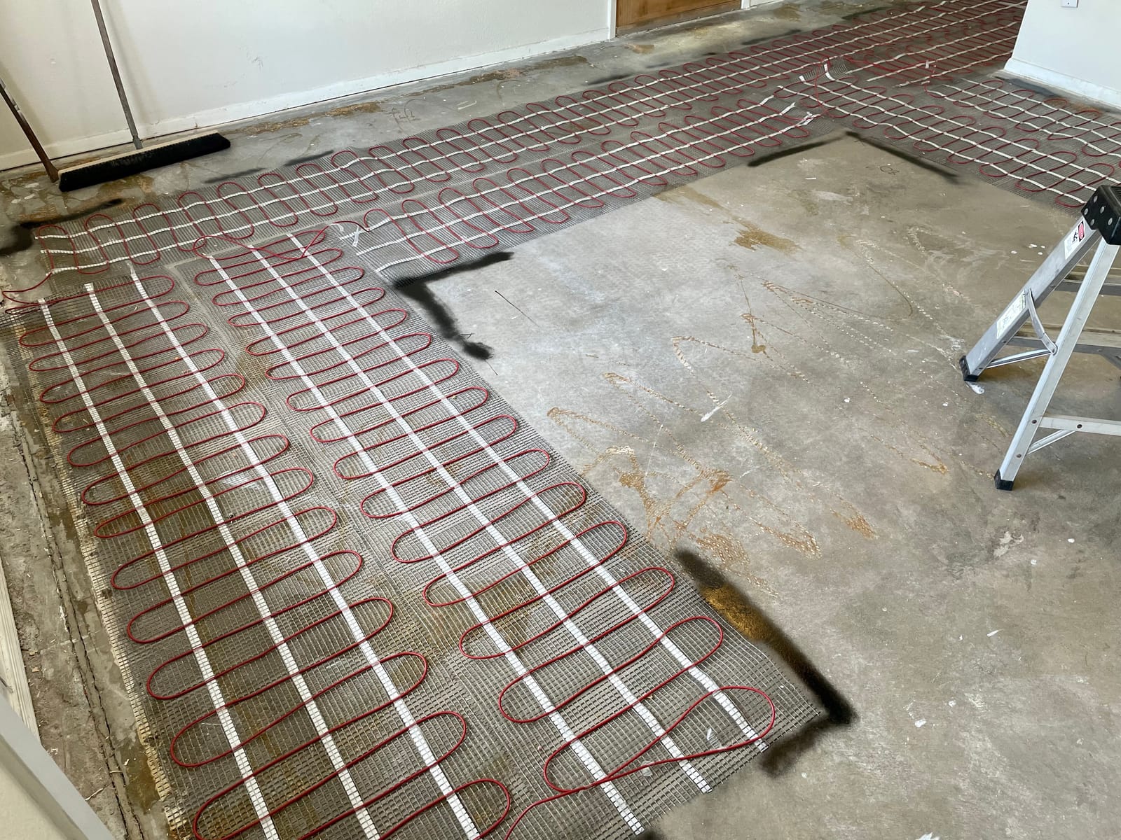 LuxHeat 40 sqft Heated Floor System, Prog Thermostat - 120V Floor Heat Mat customer photo 1