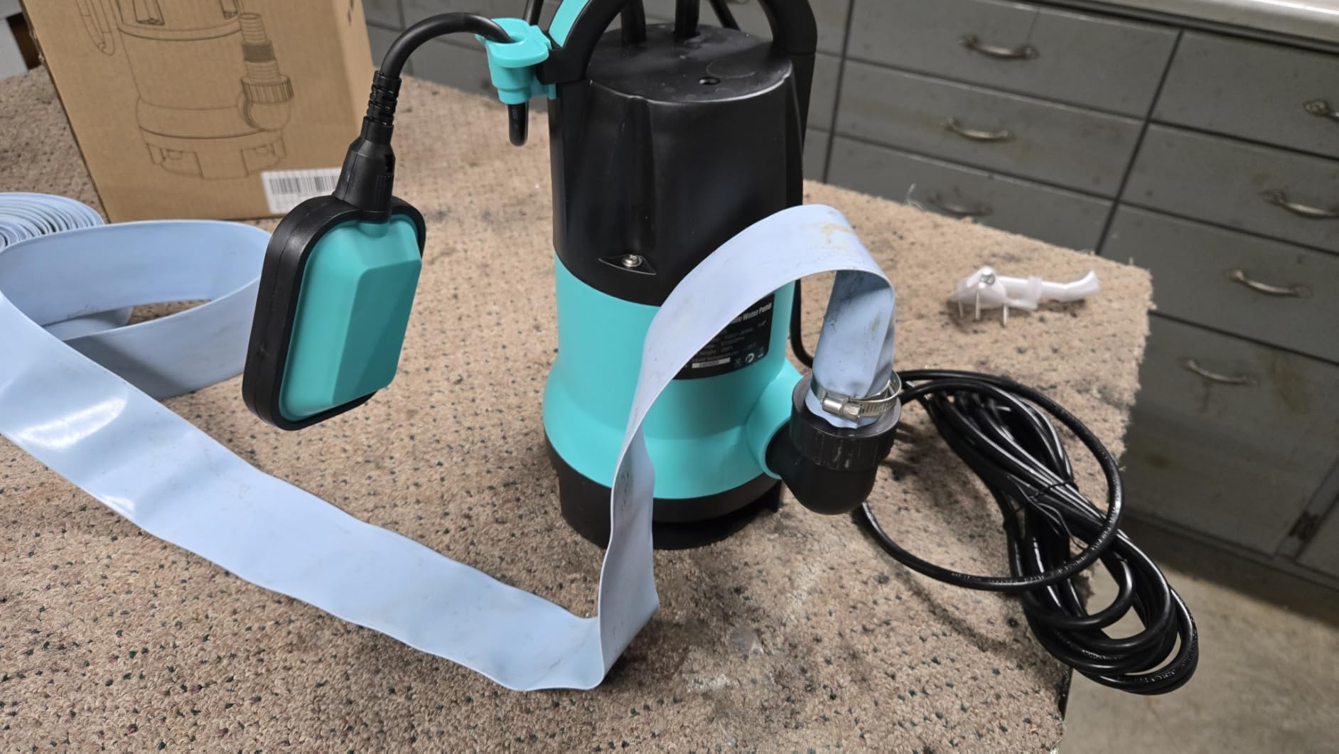 Prostormer 1HP 3700GPH Submersible Sump Pump with Automatic Float Switch customer photo 1