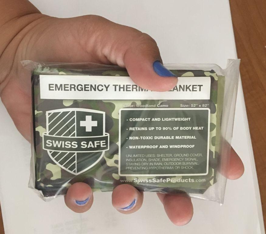 Swiss Safe Emergency Blanket for Camping, Car, First Aid, Survival, 10 Pack customer photo 2