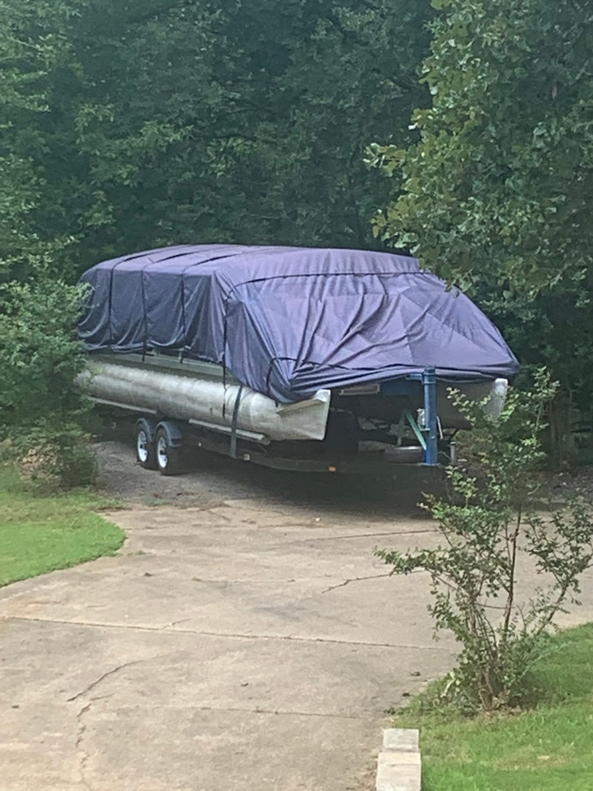 Eliteshield Waterproof Pontoon Boat Cover, Heavy Duty 600D Polyester Marine Grade Trailerable Pontoon Cover Deck Boat Cover, Fits 25ft-28ft Long, Beam Width up to 105