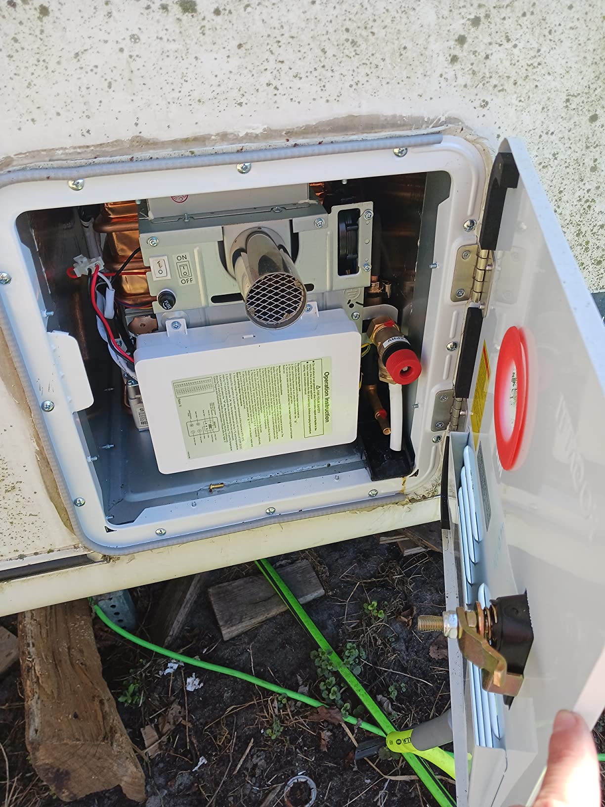 FOGATTI InstaShower 8 Plus RV Tankless Water Heater, Propane On Demand customer photo 1