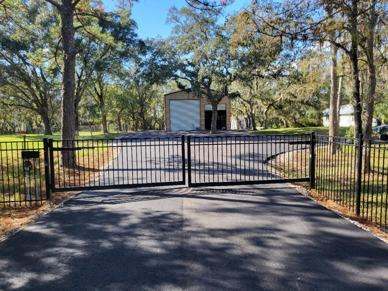 TOPENS A8132 Dual Swing Gate Opener Heavy Duty customer photo 1