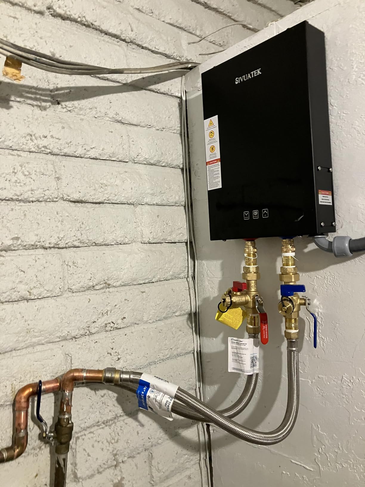14kW Tankless Water Heater Electric 240V, Self-Modulating customer photo 1