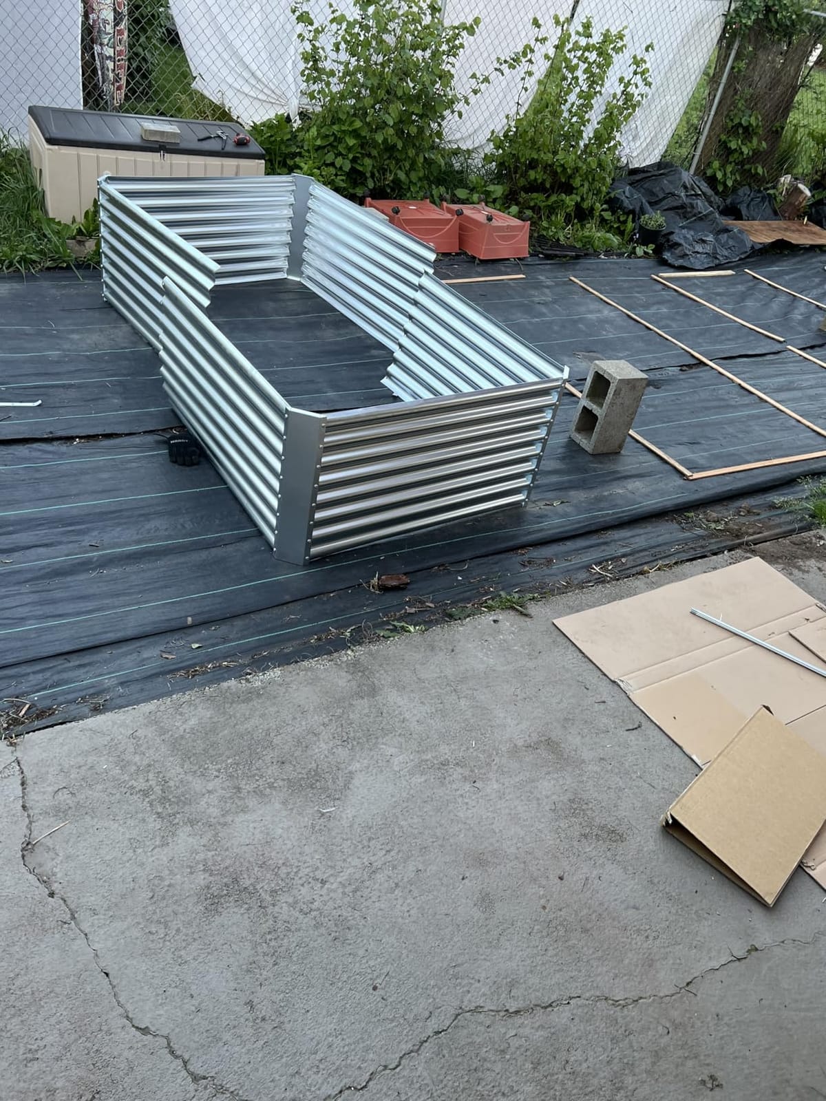Land Guard 6×3×2 ft Galvanized Metal Raised Garden Bed, 2FT Deep Root Elevated Planter Box Steel Large Vegetable Flower Bed Kit(Silver) customer photo 1