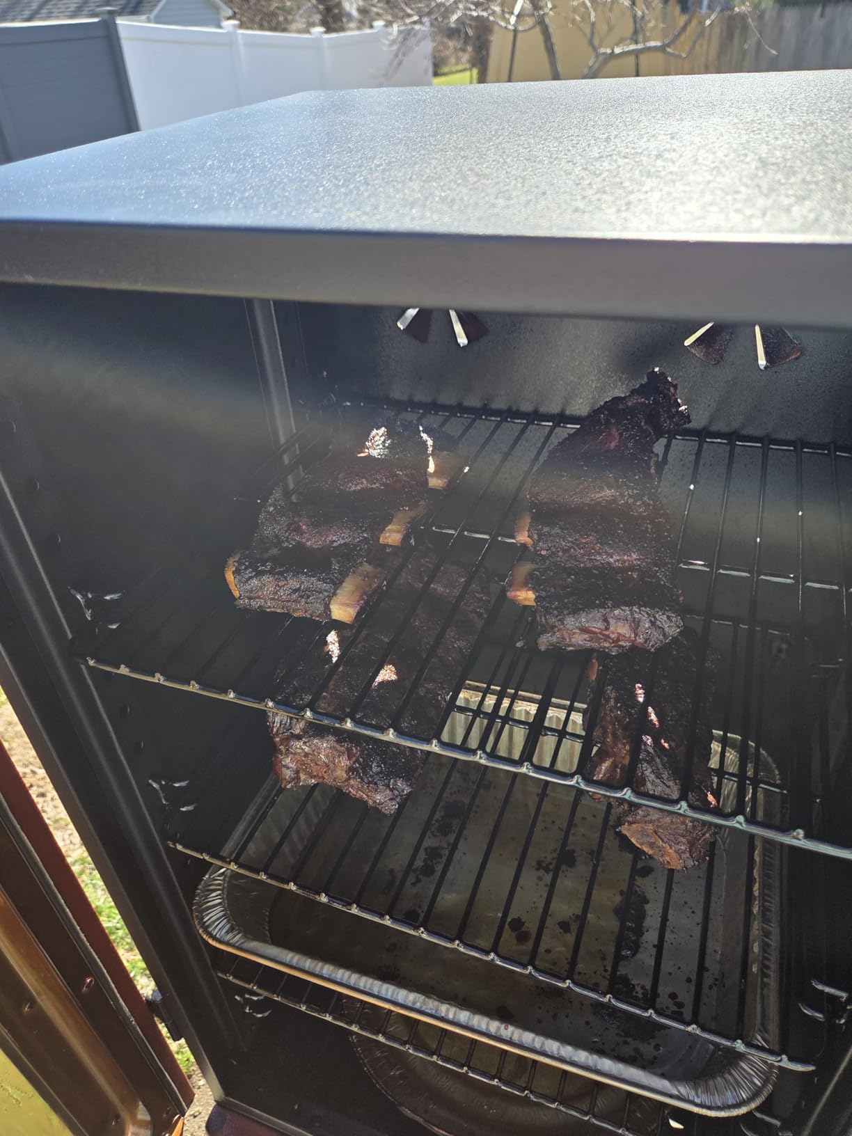 Pit Boss 3-Series Gas Vertical Smoker, Red Hammertone - 10773 customer photo 2