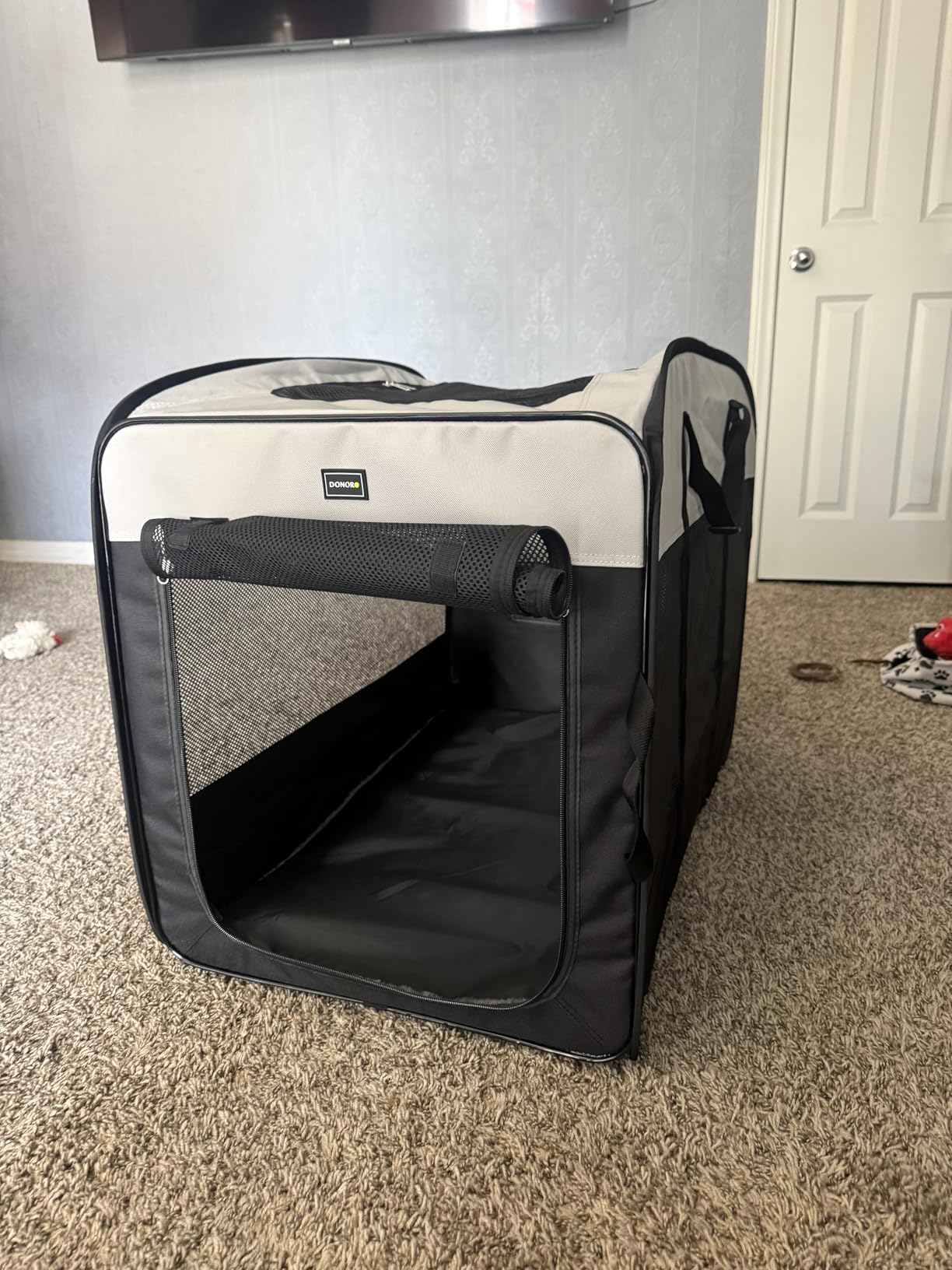 DONORO Dog Kennels and Crates for Medium Dogs, Portable Pop Up Indoor Pet Cage with Sturdy Wire Frame, Collapsible Travel Crate Soft Sided Cat Bag Escape Proof (Brown, 28.0