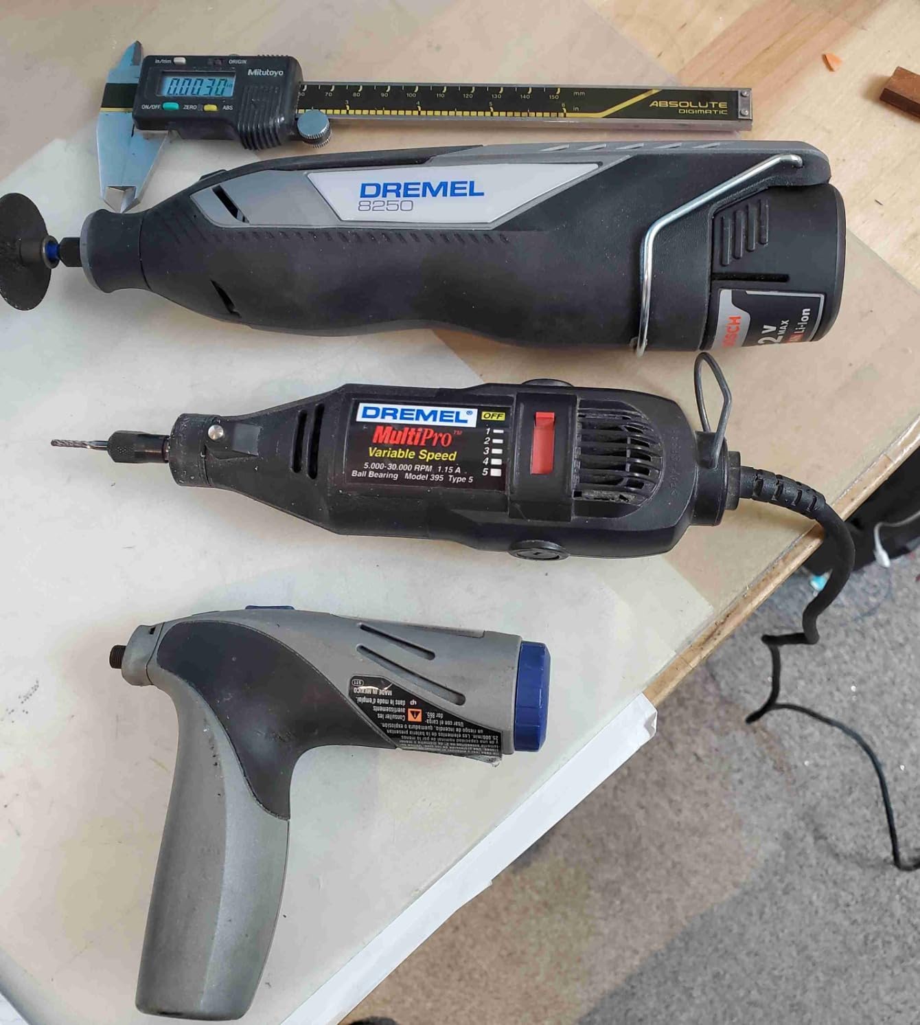 Dremel 8250-5 12V Cordless Rotary Tool Kit with Brushless Motor customer photo 1