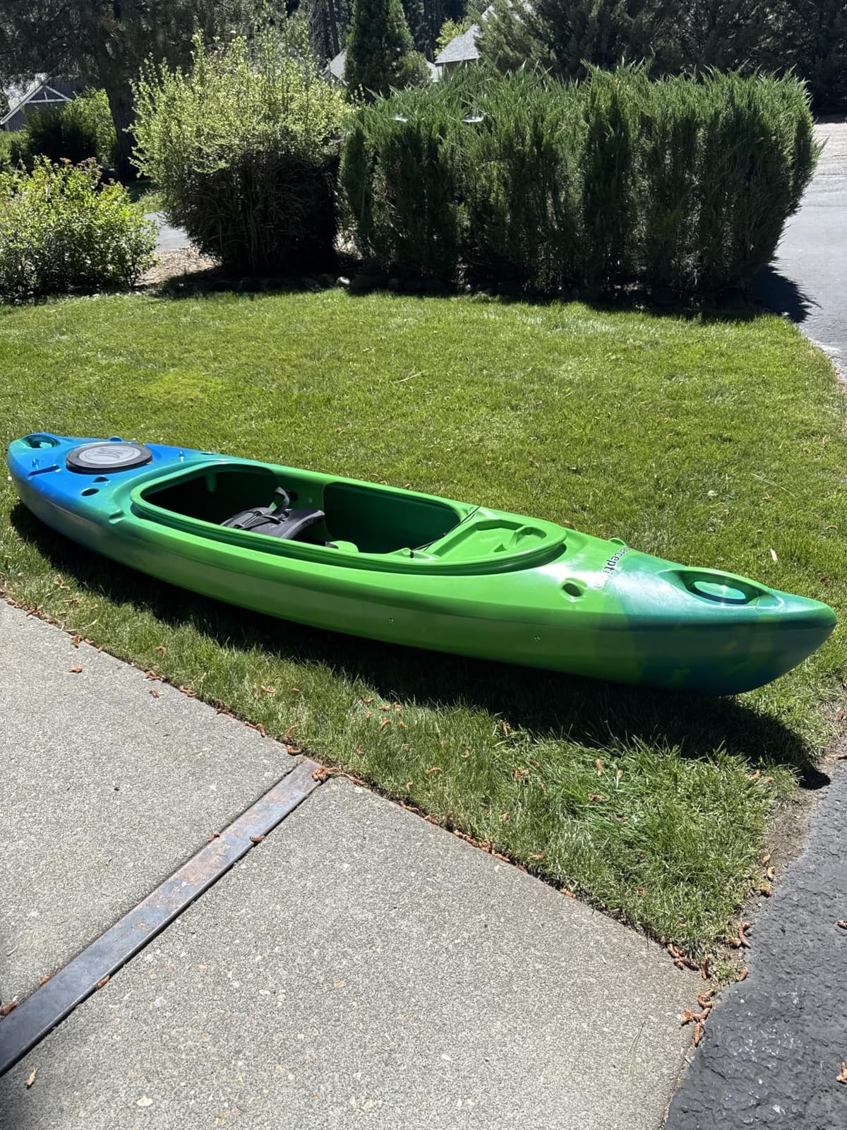 Perception Flash 9.5 | Sit Inside Kayak | Rod Holders and Rear Storage customer photo 2