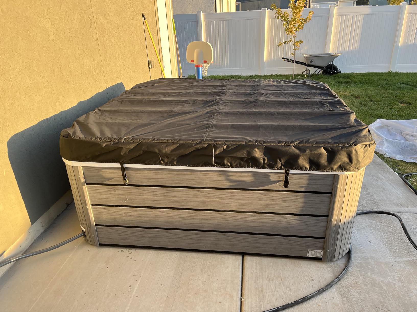 Comfort Hot Tubs - Hot Tub Spa - Seats 5-6 People - 51 Jets – Standard Heavy Duty Flip Cover, Water Fountains, Ozonator, LED Lights, Headrests, and More customer photo 1