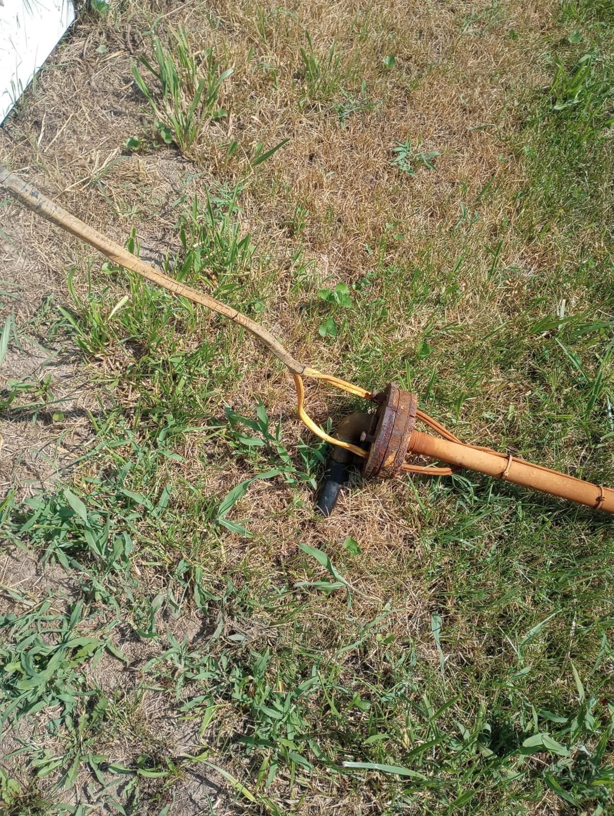 VEVOR Deep Well Submersible Pump 1 HP 230V/60Hz 37 GPM Flow 207 ft Head customer photo 2