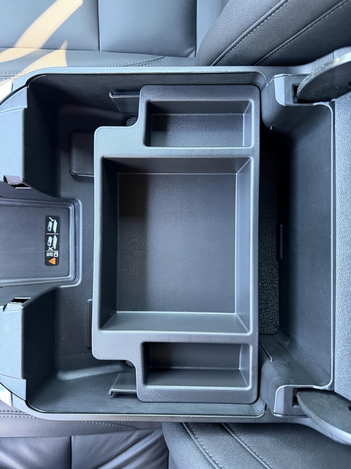 WASAI Center Console Gun Safe Vault for Silverado/GMC Sierra 2023-2026 customer photo 2