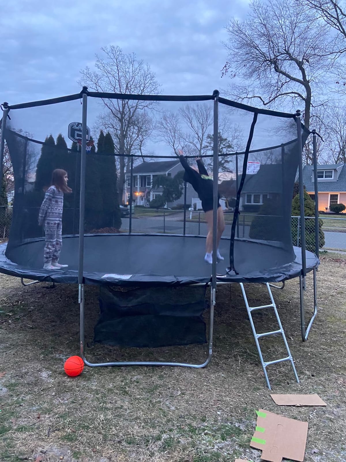 YORIN Outdoor Backyard Bouncer with Basketball Hoop 1500LBS Capacity customer photo 1