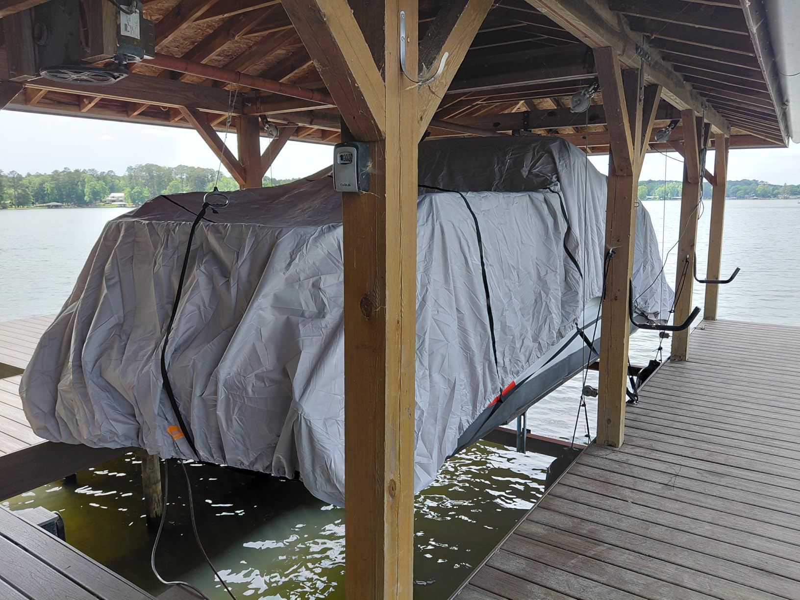 RVMasking Pontoon Boat Cover, 1400D Reinforced, Motor Cover, 17-20ft, Gray | Heavy Duty Fabric Marine Grade, Air Vents, Trailerable, Waterproof, UV Resistant, fits 102