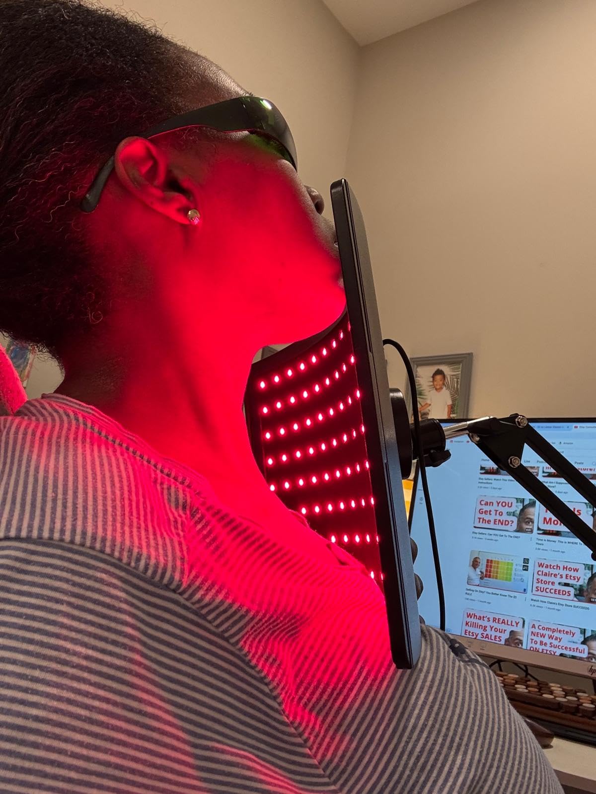 Red Light Therapy for Face and Body, Red Infrared Light Therapy Lamp with Stand Led 660nm Red Light-Therapy& 850nm Infrared Light Device for Body customer photo 2