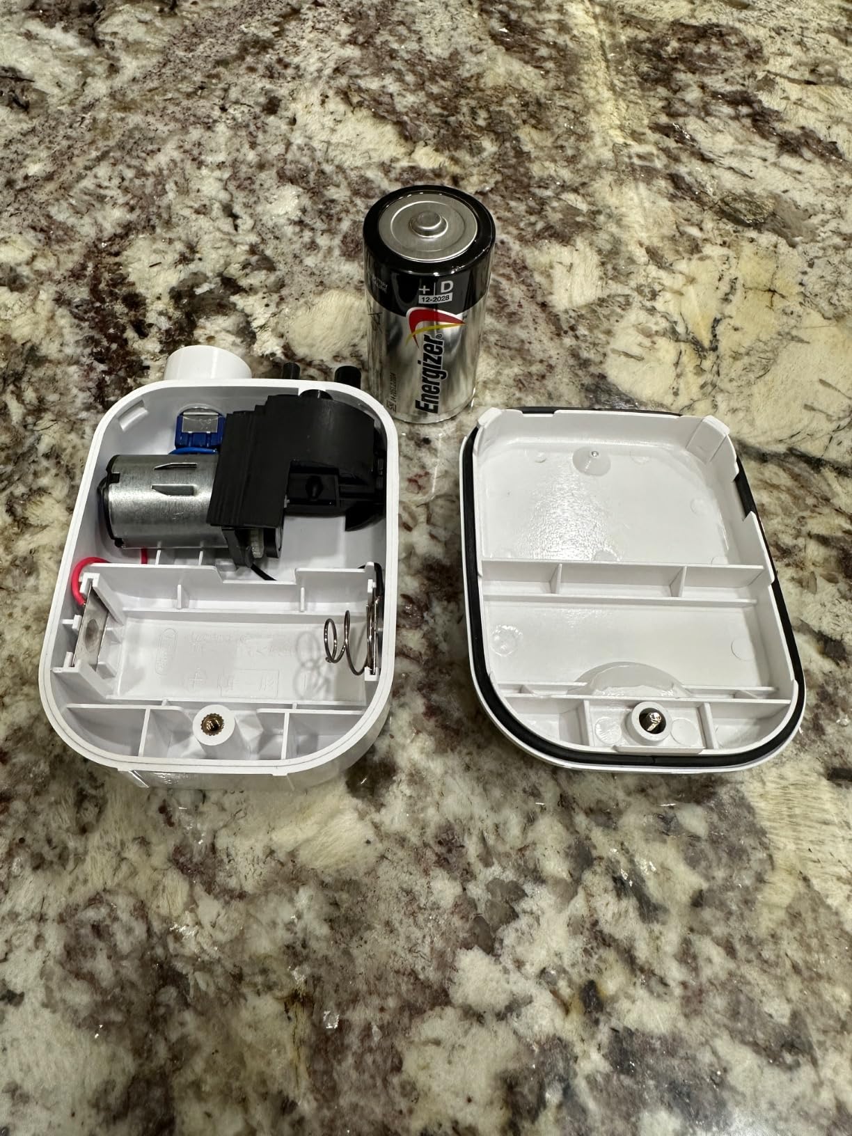 Beyond Bait Pump - 2-Speed Live Bait Aerator for Bait Buckets customer photo 1
