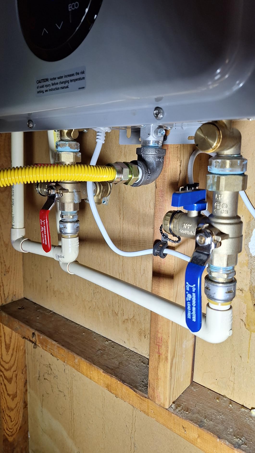FOGATTI Tankless Water Heater Gas Propane Indoor On Demand CSA Certified customer photo 1