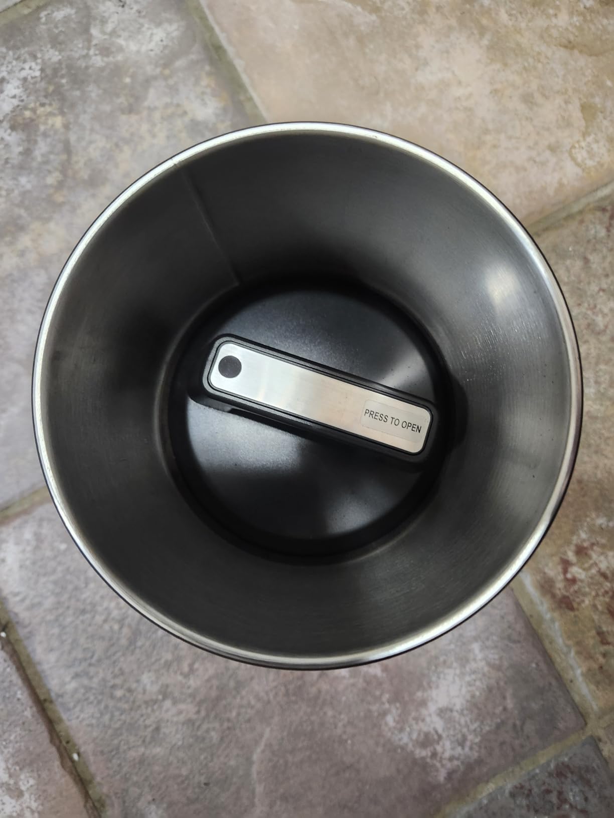 KIVY Vacuum Coffee Canister - Push Lid Preserves Coffee Aroma & Oil customer photo 1