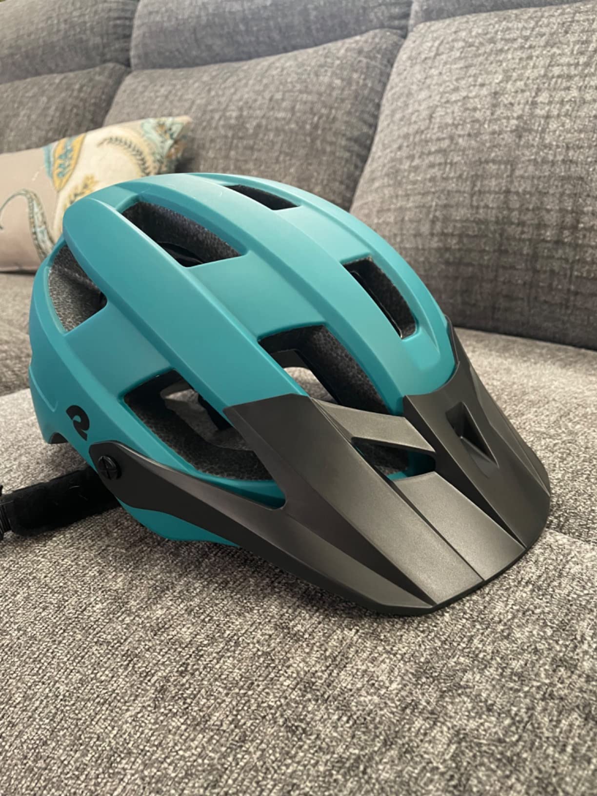 Retrospec Rowan Mountain Bike Helmet with Adjustable ErgoKnob Fit System - 14 Ventilation Ports, Removable Visor & EPS Foam Interior - Lightweight MTB Protection customer photo 1