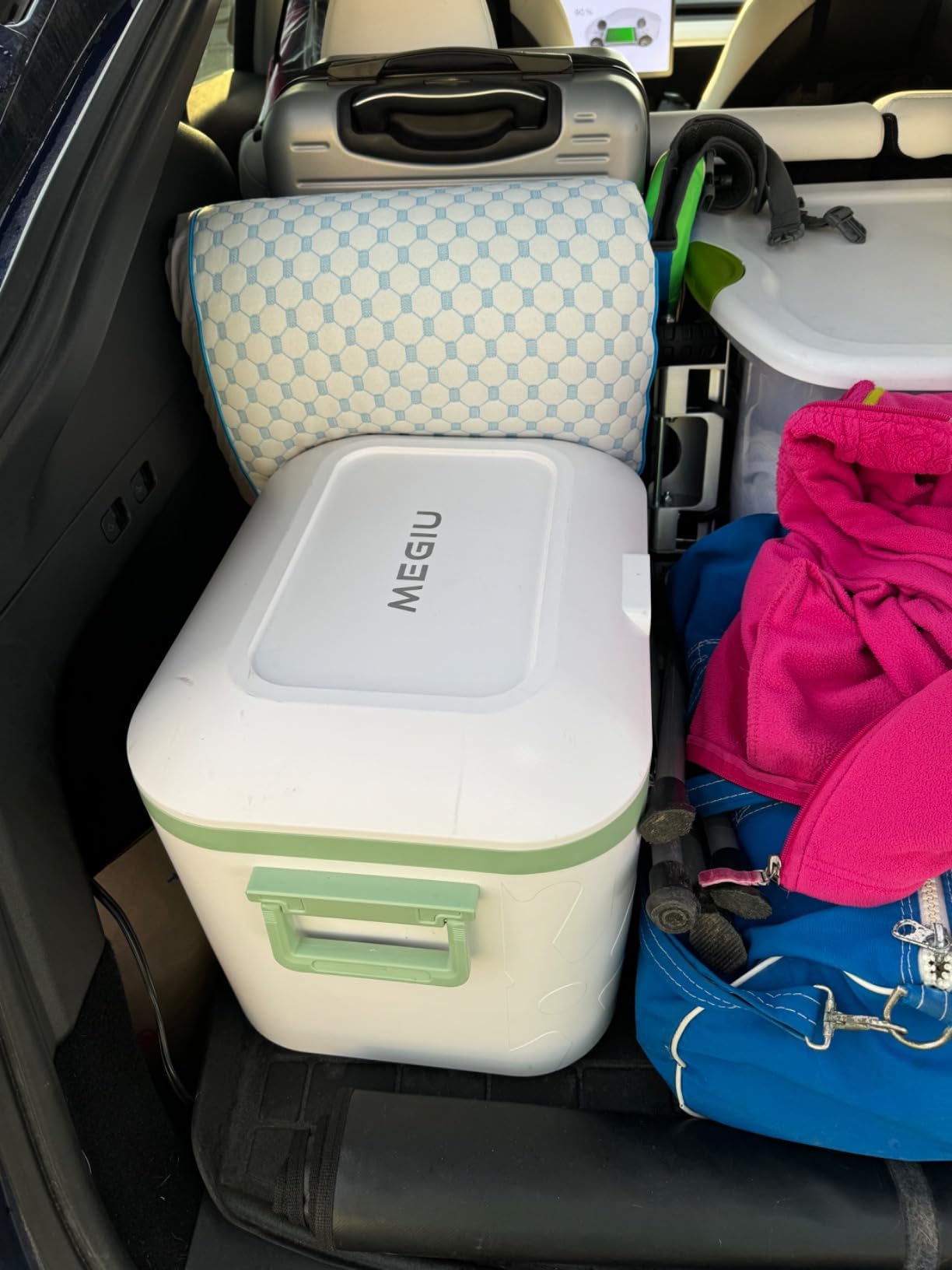 Megiu Car Refrigerator 23 Quart, Portable 12V Freezer for Camping Road Trip customer photo 2