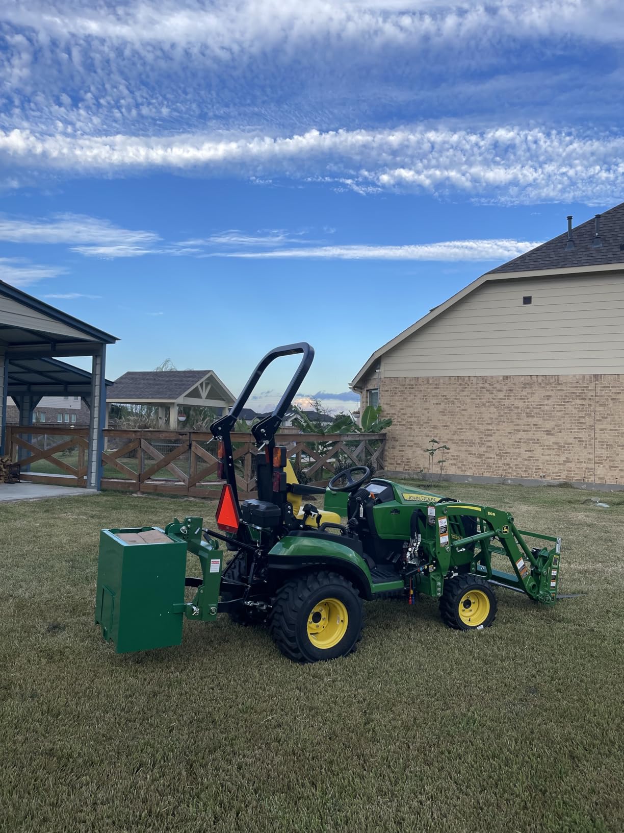 Ballast Box 3 Point Tractor, 800lbs Capacity Ballast Box 3 Point Category 1, Tractor Ballast Box for 2'' Hitch Receiver, Green customer photo 1