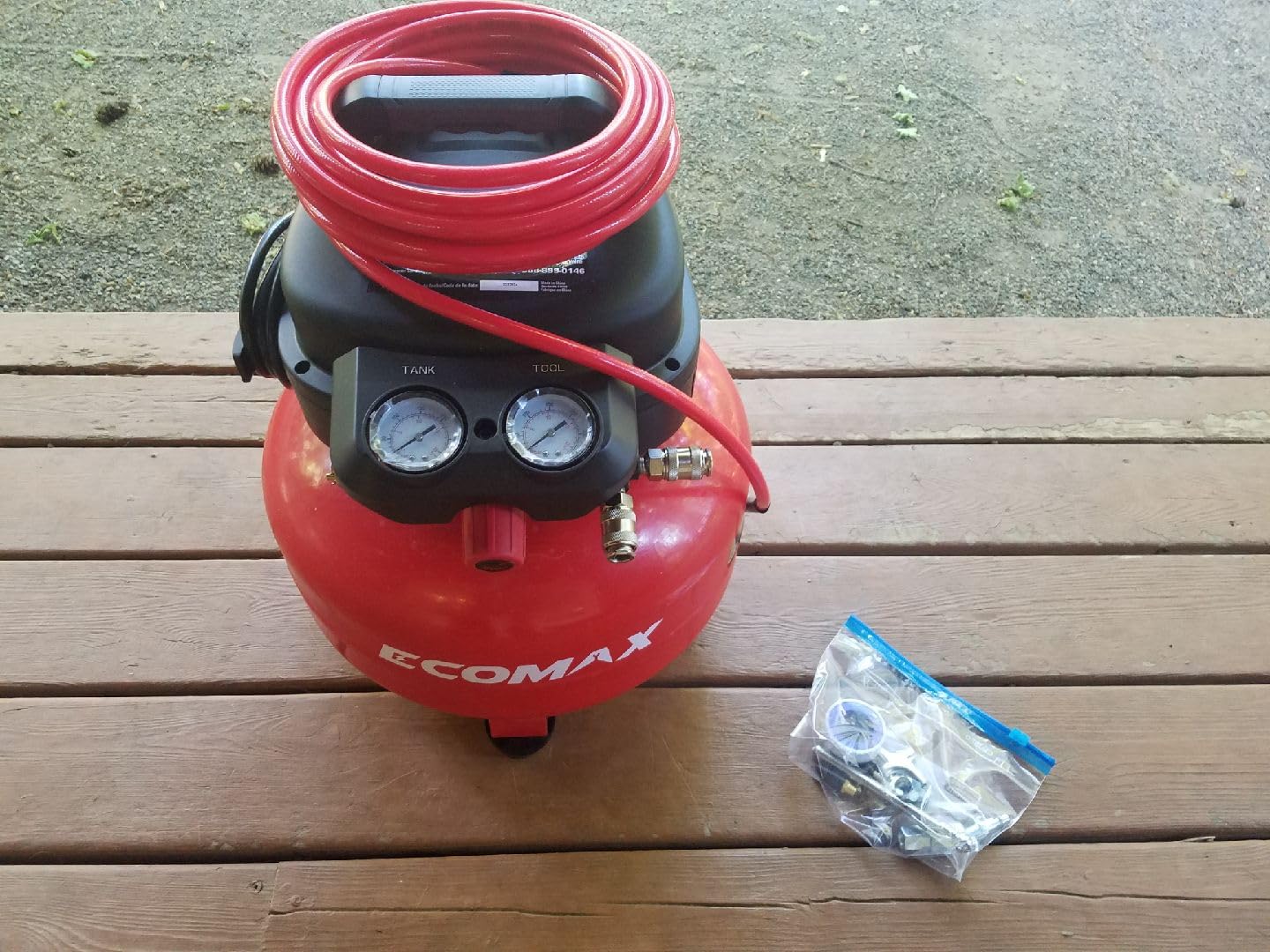 ECOMAX Air Compressor 6 Gallon 175 PSI Pancake Portable Oil-free Tank with 10 PCS Accessories Kit customer photo 1