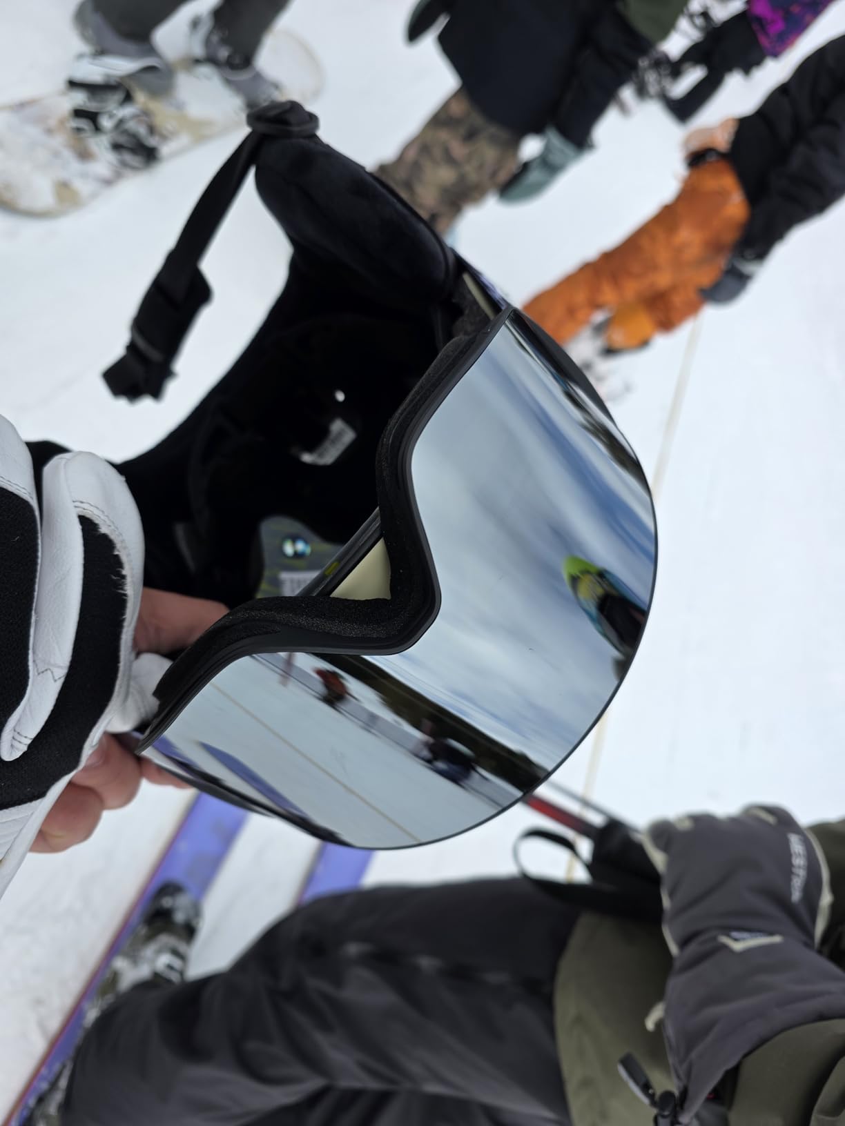 Whale 2027 New Magnetic-Closure Ski Goggles, 2 Interchangeable Lenses/Night Skiing Light-Enhancing Lens, Anti-Fog, Unisex customer photo 2
