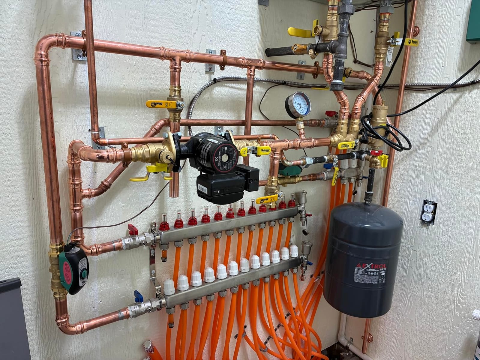 VEVOR 8-Branch Radiant Heat Manifold customer photo 1
