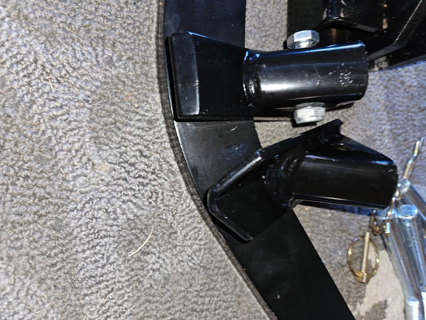 Hitch Mounted Ripper, 16'' Scarifier Shank, Updated Heavy Duty Hitch Lawn Trencher, Middle Buster Plow for CAT 0&1,3-Point Quick Hitch Tractors, 20mm Thicken Sub Soil Shank with 2 Ripper Teeth customer photo 2