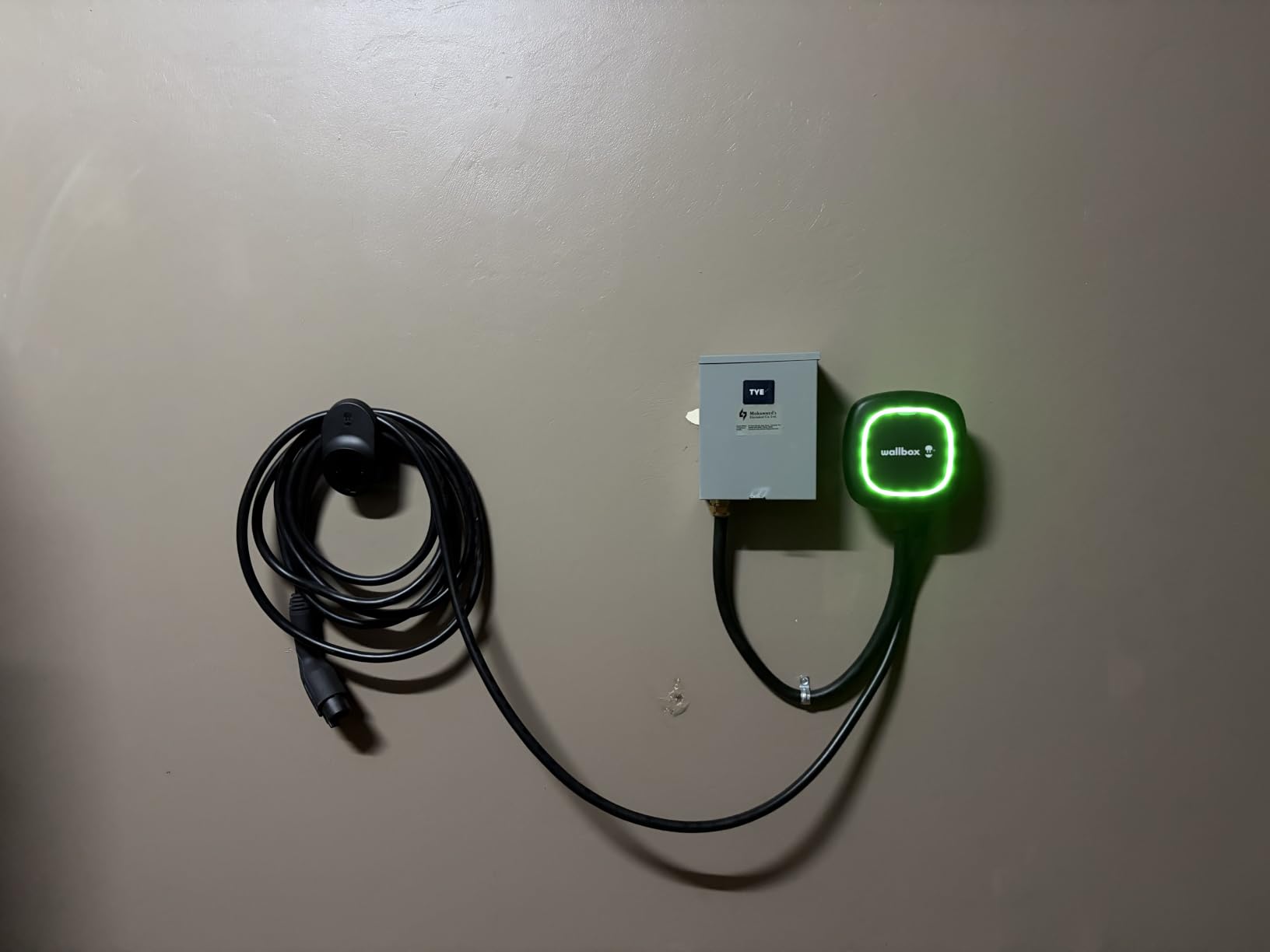 Wallbox Pulsar Plus Level 2 Ev Charger 48A, Electric Car Charger EVSE J1772 customer photo 2