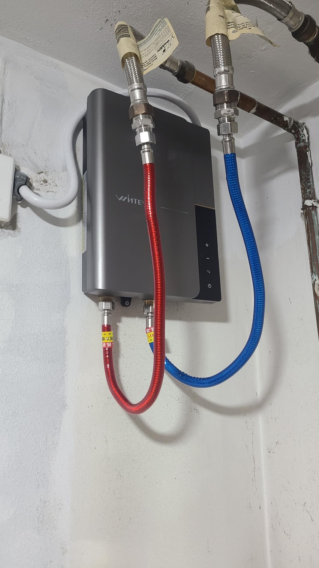 8kW Tankless Electric Water Heater 240V, Single Fixture customer photo 1