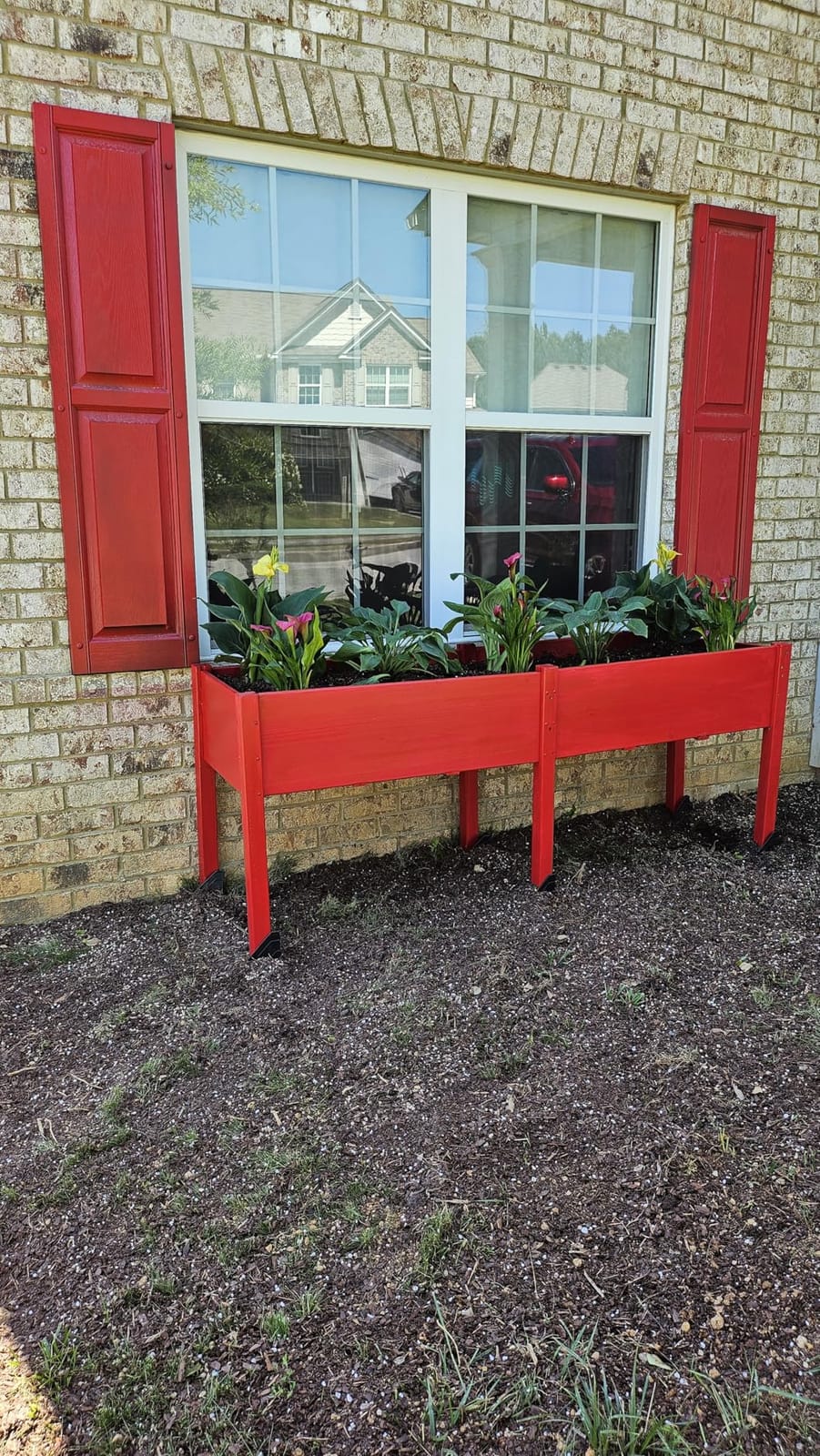 MIXC 333lbs Capacity Sturdy Wooden Raised Garden Bed Outdoors with Legs customer photo 1