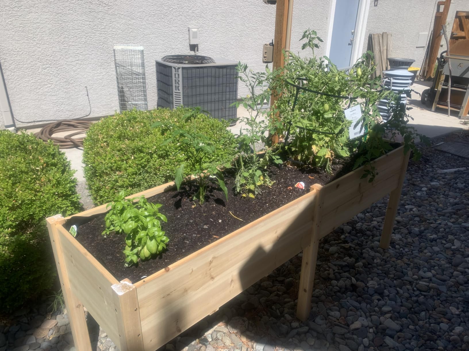 MIXC 333lbs Capacity Sturdy Wooden Raised Garden Bed Outdoors with Legs customer photo 2