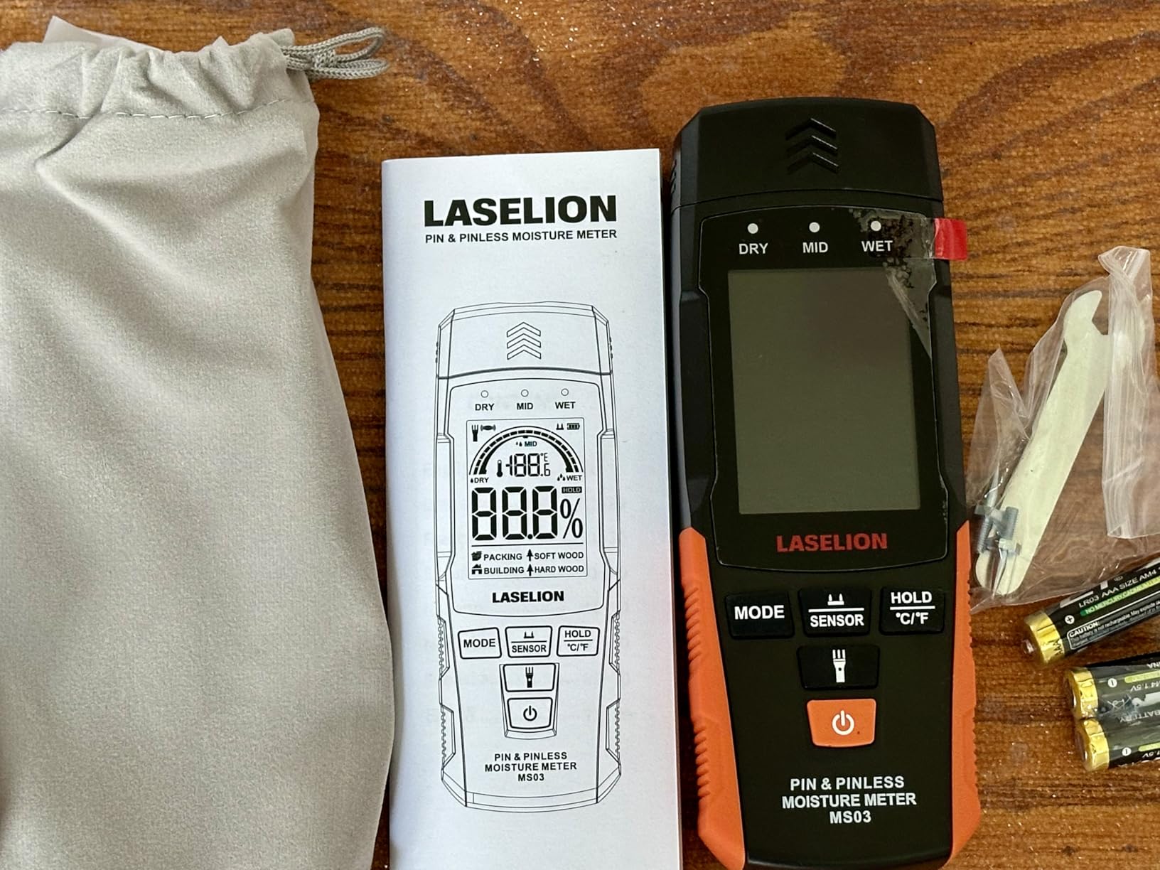 LASELION 2-in-1 Pin & Pinless Moisture Meter MS03 – Accurate Moisture Detection for Wood, Concrete, Drywall, and More – LCD Display with Hold Function, Flashlight, and Auto Power Off customer photo 1