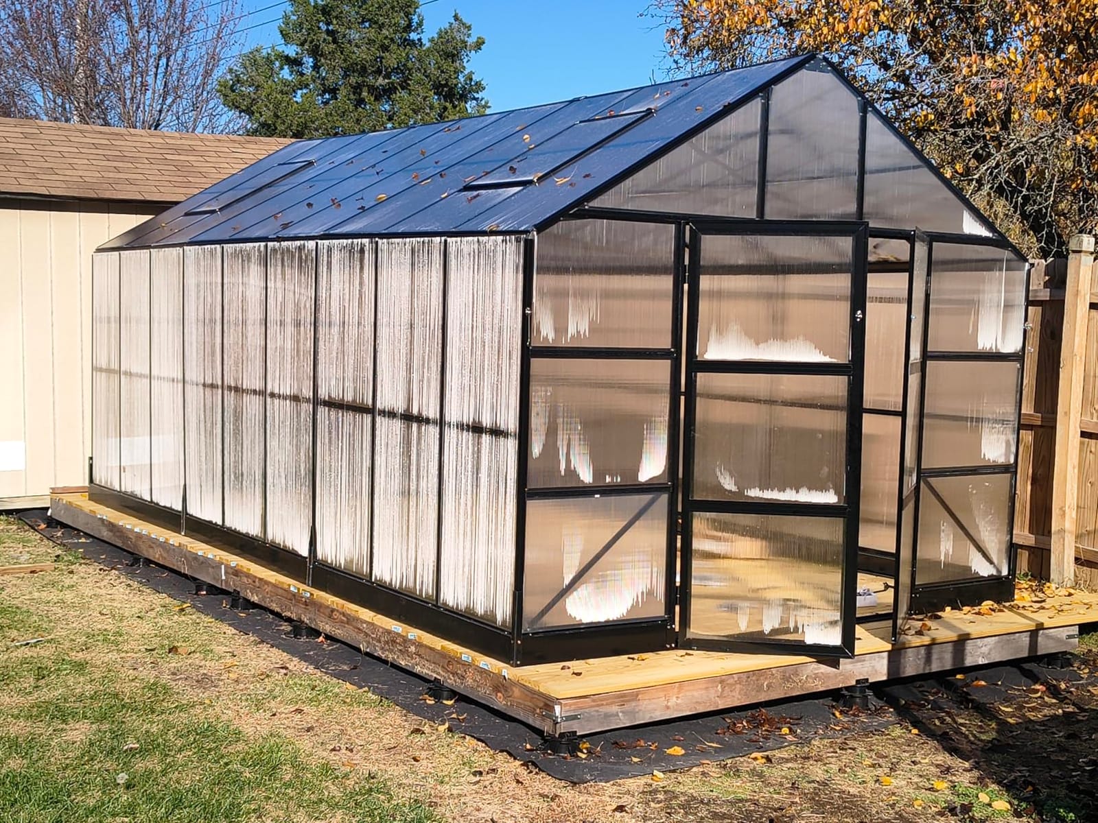 AMERLIFE 10x12 FT Polycarbonate Greenhouse with 4 Roof Vents customer photo 1