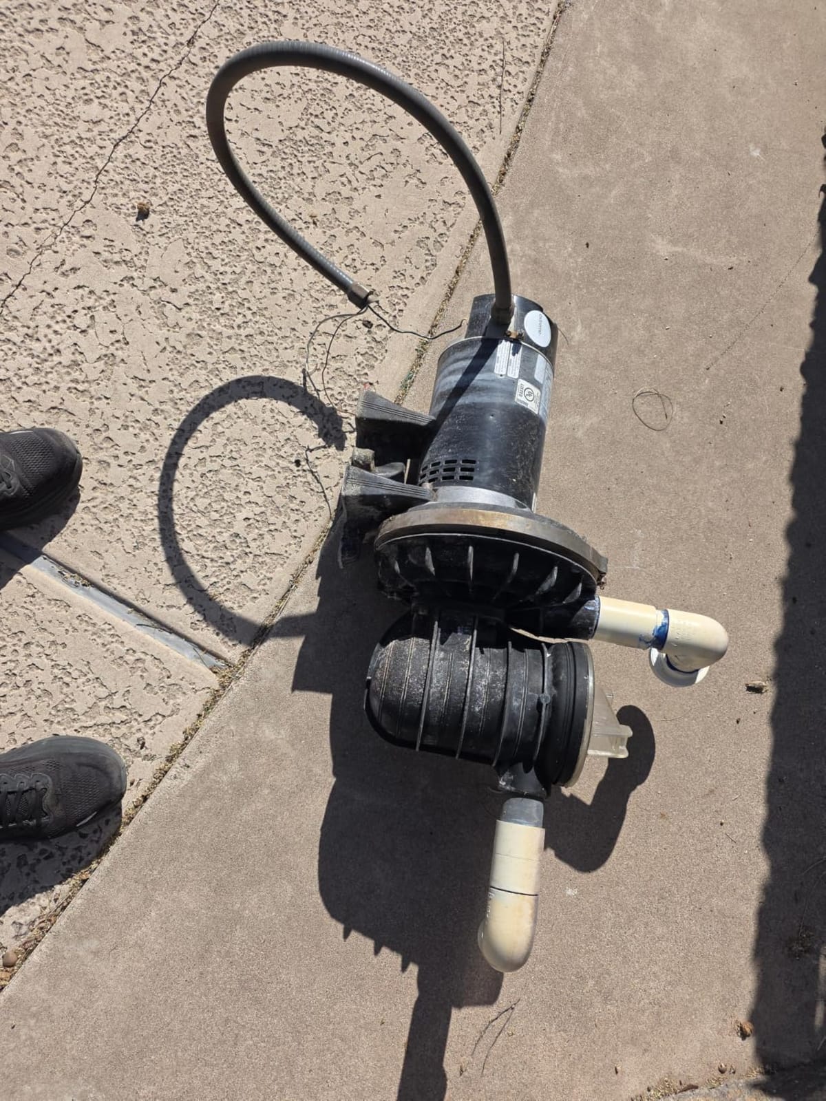 1.8 HP Variable Speed Pool Pump for Above & Inground Pools, Up to 9114 GPH, 220V Inverter Pool Pump with Permanent Magnet Motor, Energy Efficient, Saltwater Compatible customer photo 2
