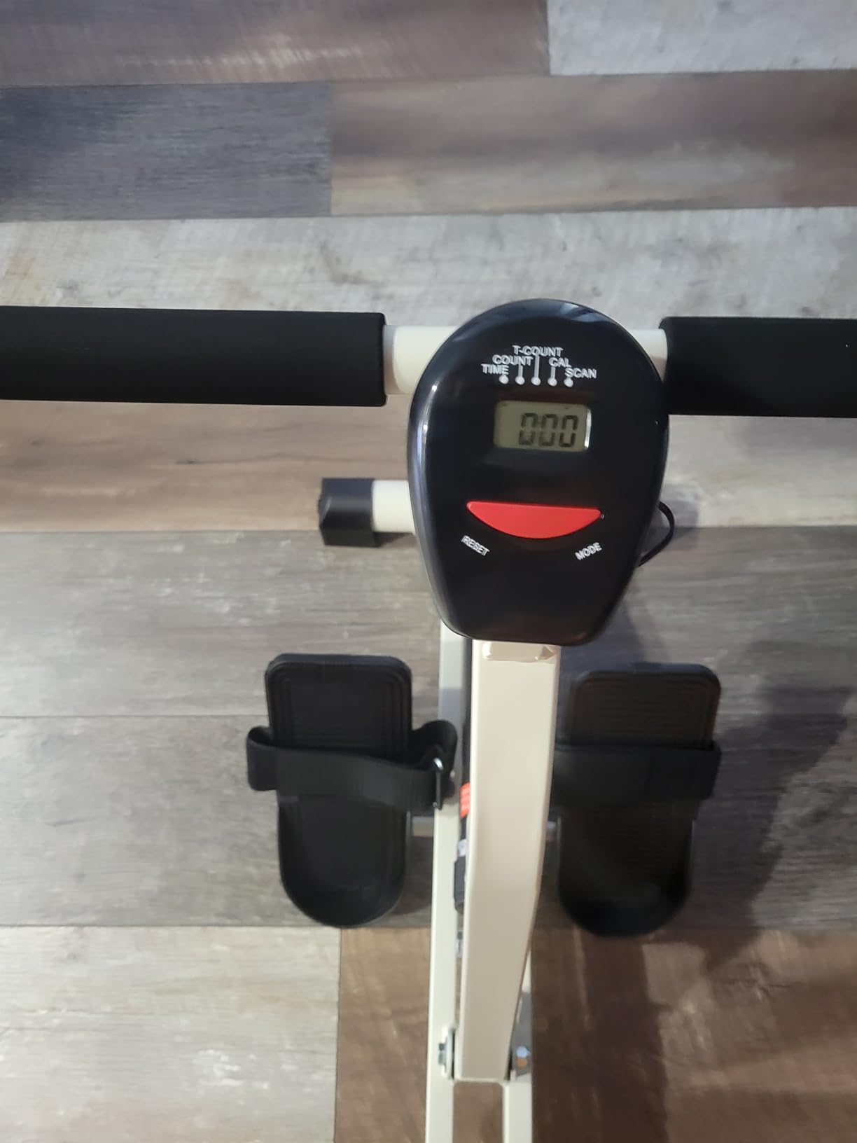 FEIERDUN Hydraulic Rowing Machine for Home, Compact Adjustable Rower with 12 Resistance Levels, 300LBS Weight Capacity, Full Body Workout Equipment customer photo 1