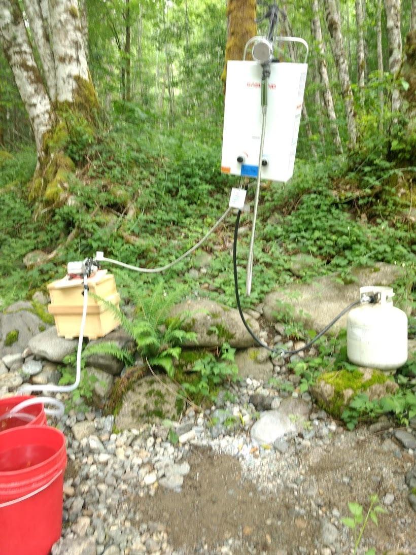 GASLAND BS264 Outdoor Propane Tankless Water Heater 2.64GPM, 10L Portable Hot Water Heater for Cabin, Barn, Camping, RV, Overheating Protection, Easy to Install, White customer photo 2